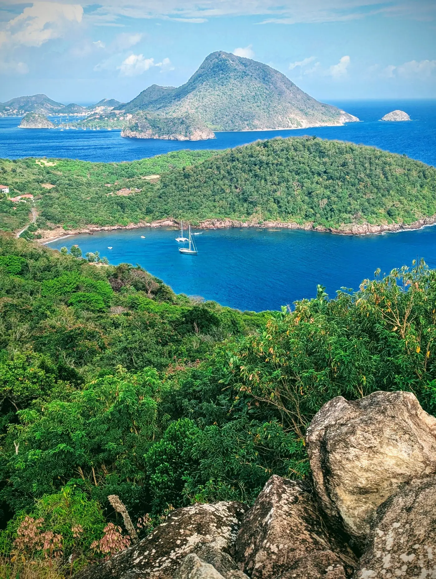 La baie de Terre-de-Bas et les mornes